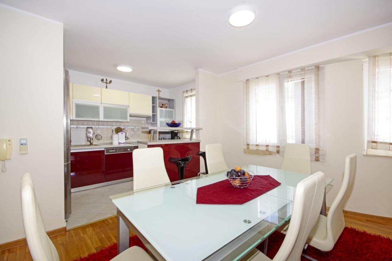 Delux Apartman Jukic Apartment *